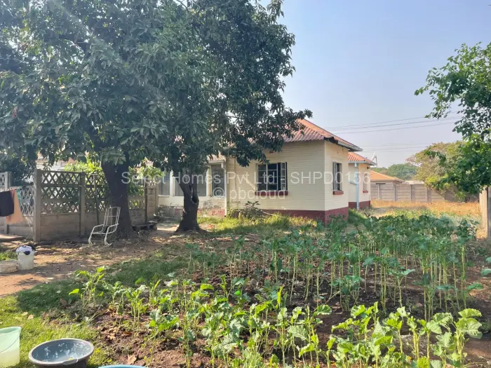 5 Bedroom House for Sale in Waterfalls, Harare
