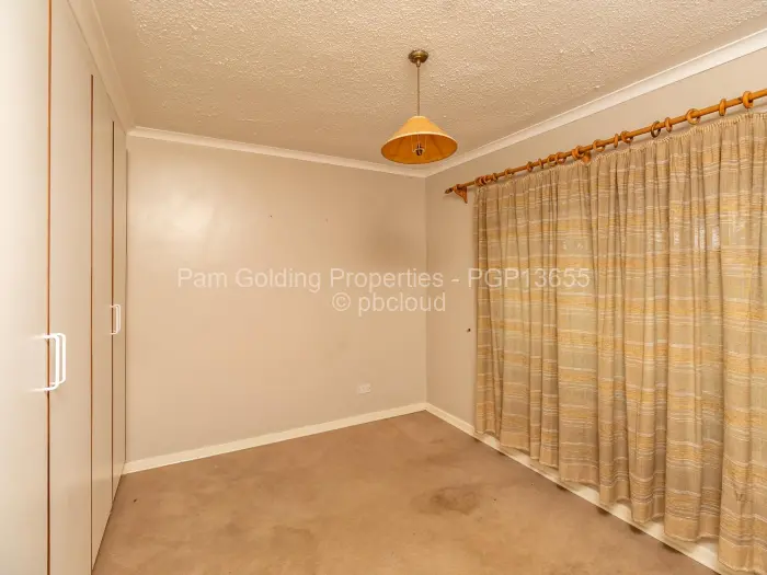 2 Bedroom Cottage/Garden Flat to Rent in Borrowdale