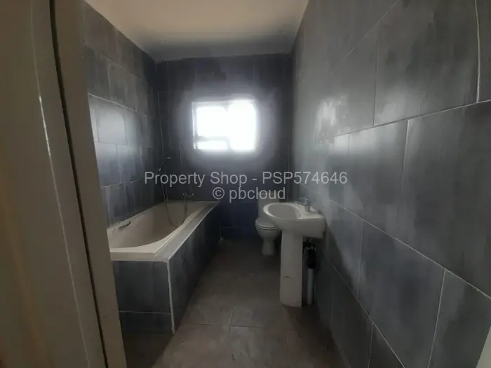 4 Bedroom House to Rent in Damofalls, Damofalls