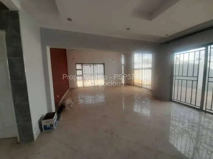 4 Bedroom House to Rent in Damofalls, Damofalls
