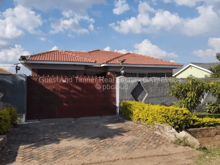 4 Bedroom House for Sale in Madokero Estates, Harare