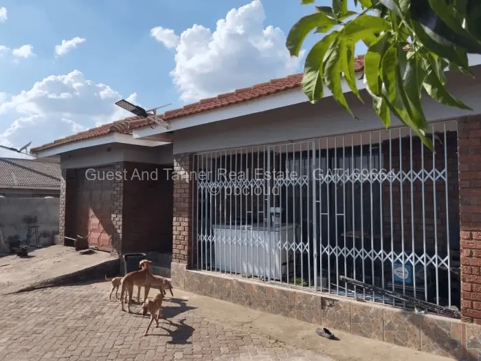 4 Bedroom House for Sale in Madokero Estates, Harare
