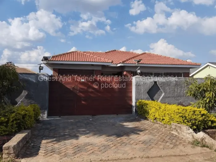 4 Bedroom House for Sale in Madokero Estates, Harare