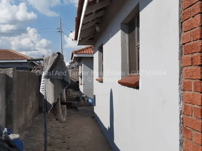 4 Bedroom House for Sale in Madokero Estates, Harare