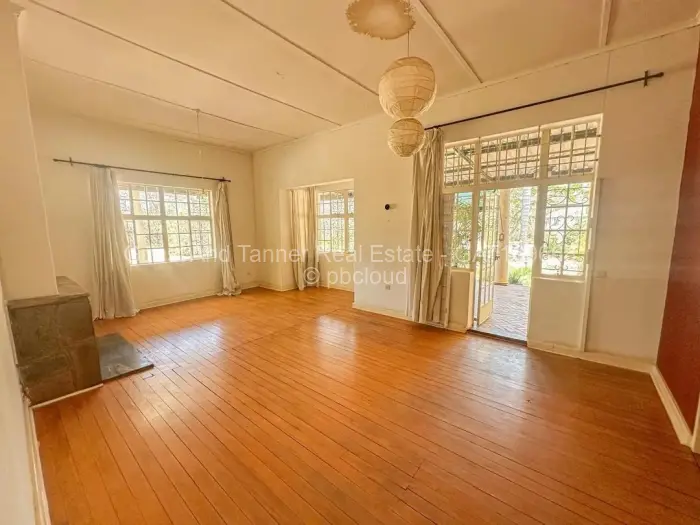 5 Bedroom House for Sale in Mount Pleasant, Harare