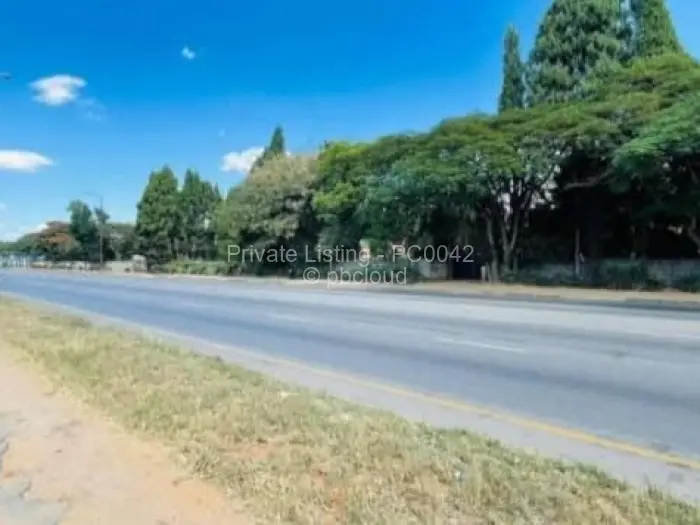 Commercial Stand for Sale in Mainway Meadows, Harare