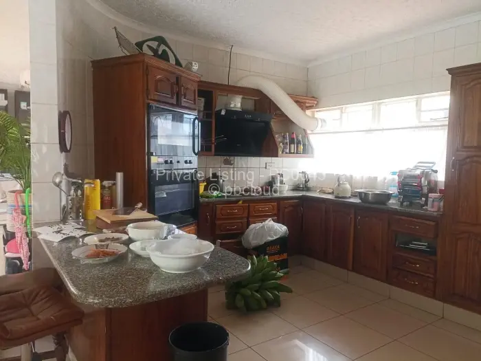5 Bedroom House to Rent in Mount Pleasant, Harare