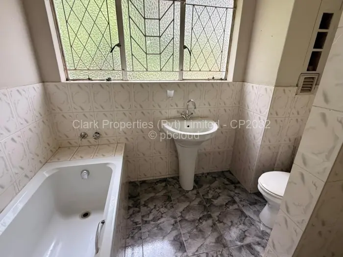 Office to Rent in Eastlea, Harare