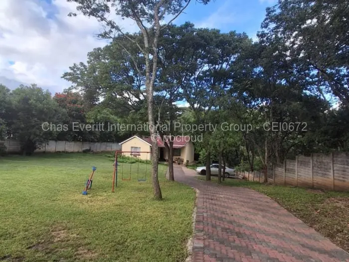 2 Bedroom Cottage/Garden Flat to Rent in Helensvale, Harare