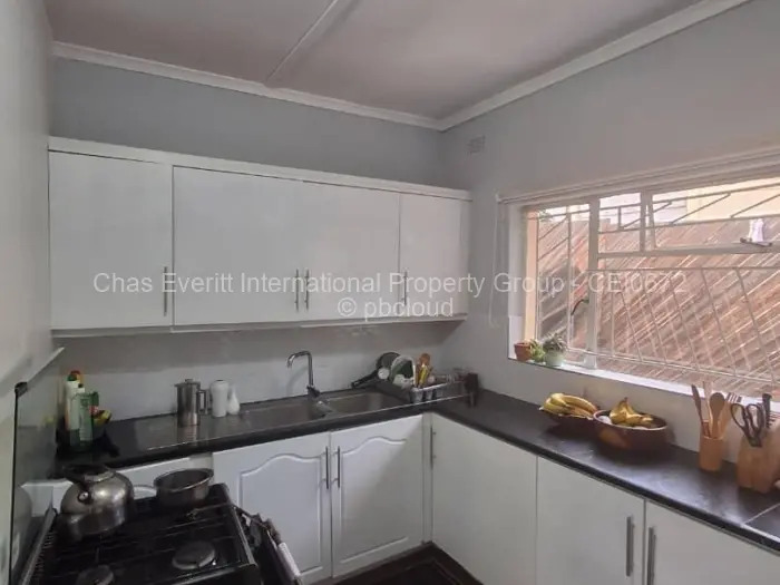 2 Bedroom Cottage/Garden Flat to Rent in Helensvale, Harare