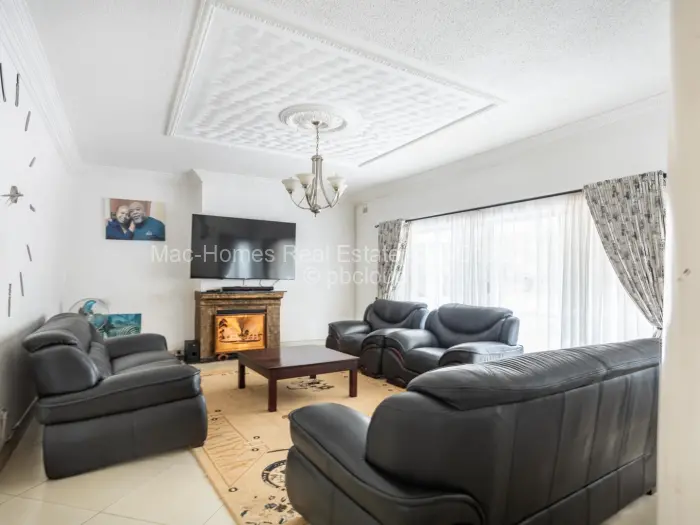 5 Bedroom House for Sale in Borrowdale, Harare