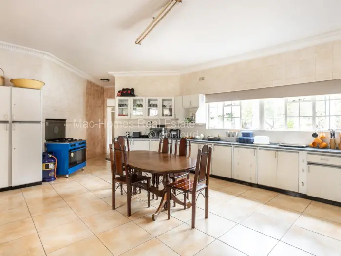 5 Bedroom House for Sale in Borrowdale, Harare