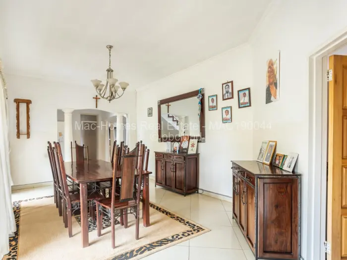 5 Bedroom House for Sale in Borrowdale, Harare