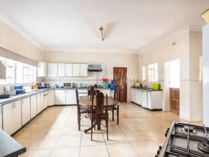 5 Bedroom House for Sale in Borrowdale, Harare