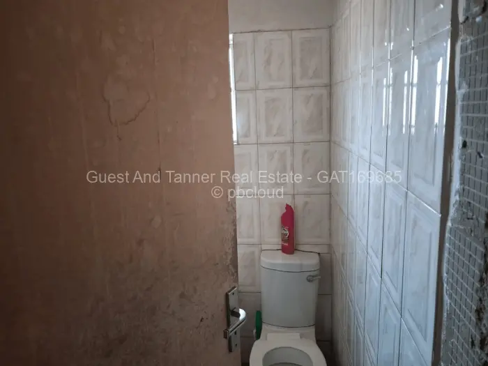 5 Bedroom House for Sale in Crowhill Views, Harare