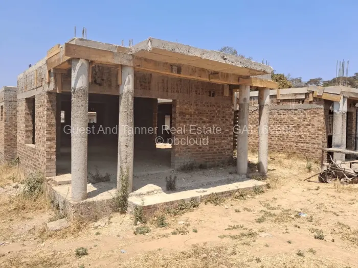 5 Bedroom House for Sale in Crowhill Views, Harare