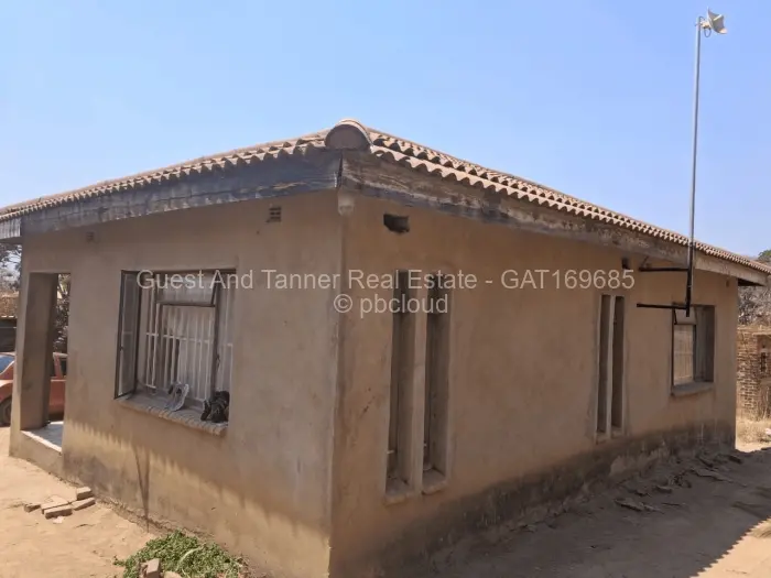 5 Bedroom House for Sale in Crowhill Views, Harare