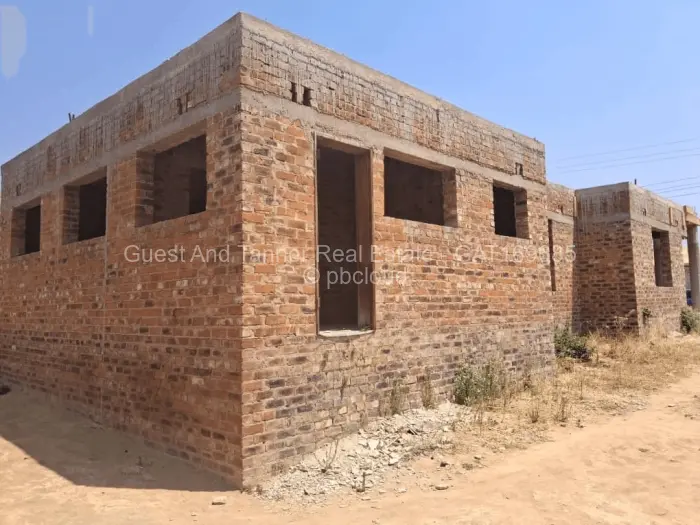 5 Bedroom House for Sale in Crowhill Views, Harare