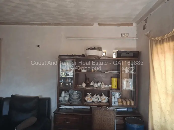 5 Bedroom House for Sale in Crowhill Views, Harare