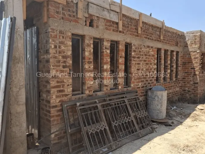 5 Bedroom House for Sale in Crowhill Views, Harare