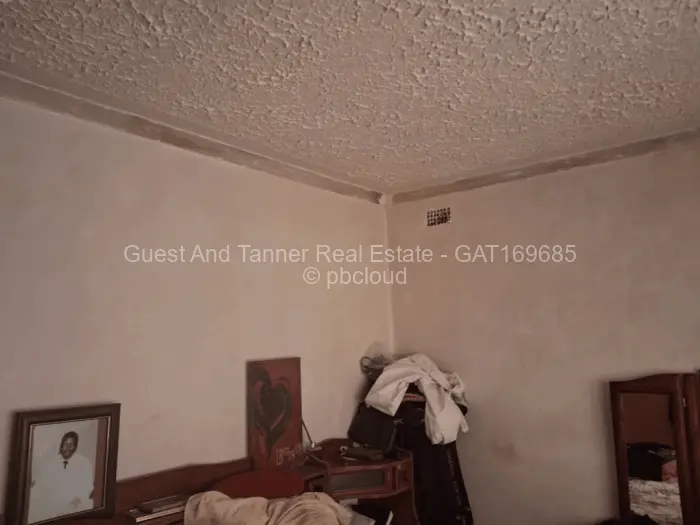 5 Bedroom House for Sale in Crowhill Views, Harare