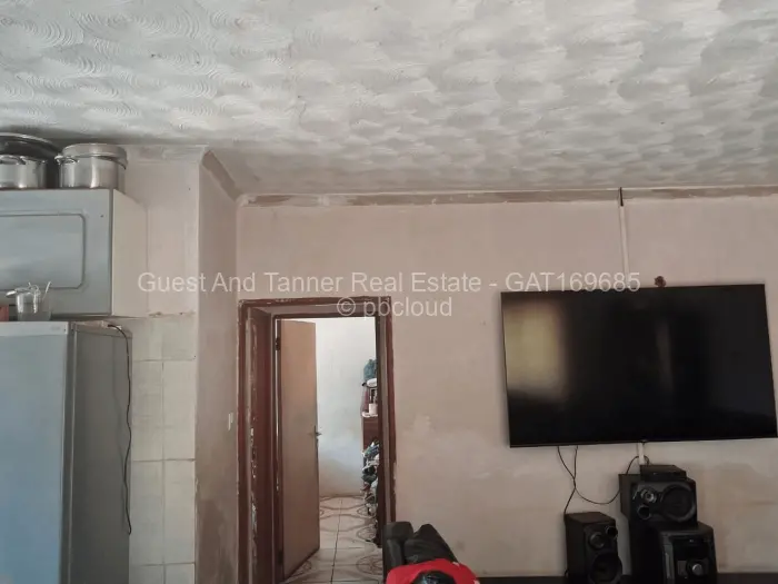 5 Bedroom House for Sale in Crowhill Views, Harare