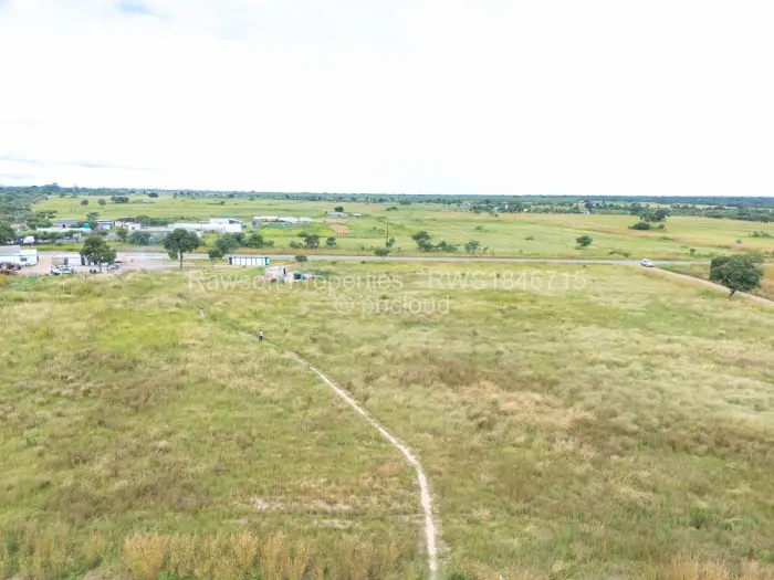 Commercial Stand for Sale in Norton, Norton