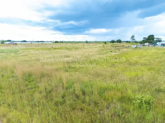 Commercial Stand for Sale in Norton, Norton