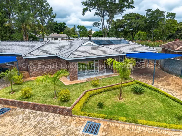 Townhouse/Cluster to Rent in Borrowdale, Harare