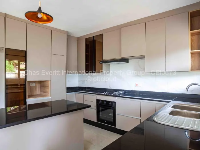 Townhouse/Cluster to Rent in Borrowdale, Harare