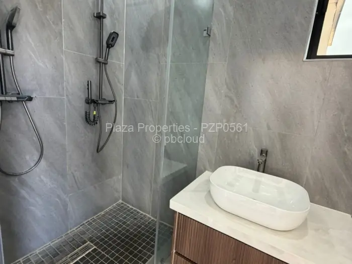 Townhouse/Cluster for Sale in Haydon Park, Mazowe