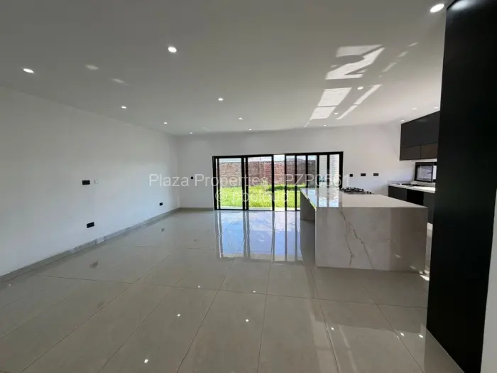 Townhouse/Cluster for Sale in Haydon Park, Mazowe