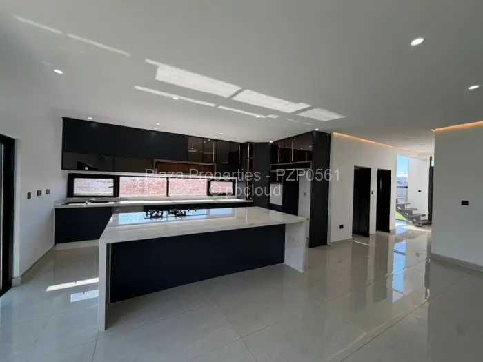 Townhouse/Cluster for Sale in Haydon Park, Mazowe