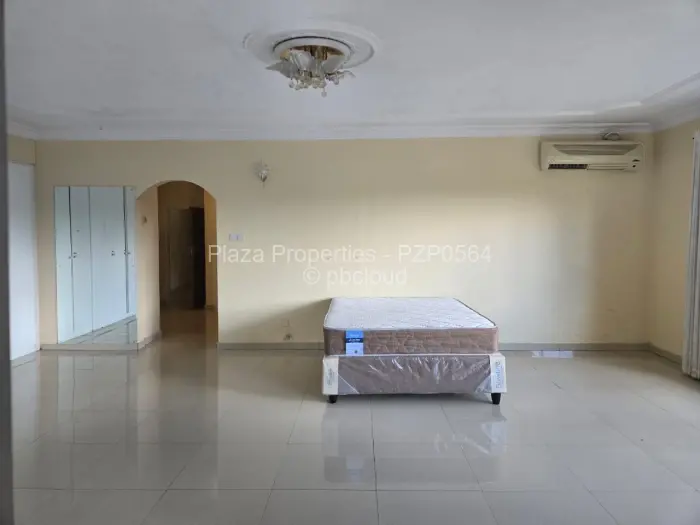 7 Bedroom House for Sale in Borrowdale, Harare