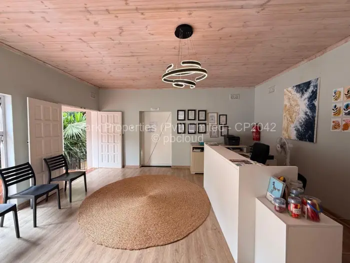 Office to Rent in Highlands