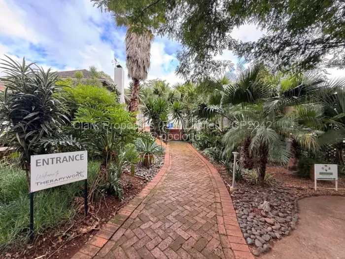 Office to Rent in Highlands