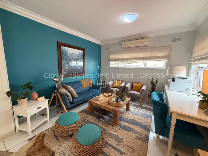 Office to Rent in Highlands