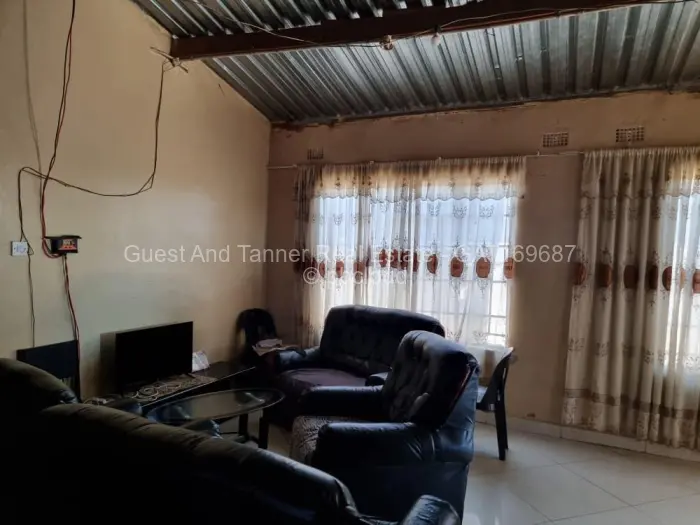 House for Sale in Cowdray Park, Bulawayo