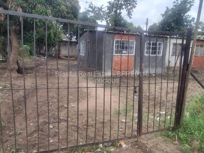 2 Bedroom House to Rent in Mufakose, Harare