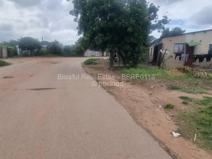 2 Bedroom House to Rent in Mufakose, Harare