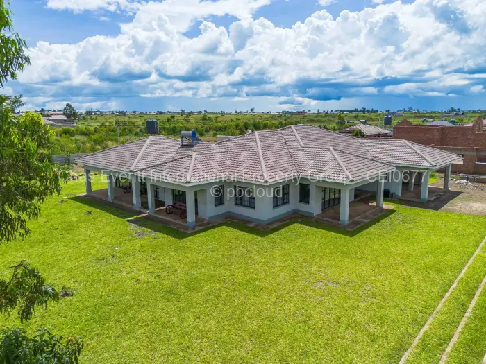 5 Bedroom House for Sale in Mount Hampden, Harare