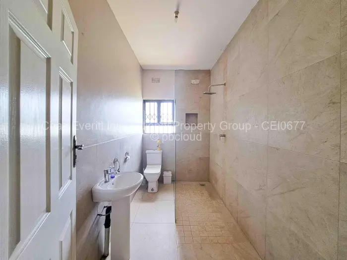 5 Bedroom House for Sale in Mount Hampden, Harare