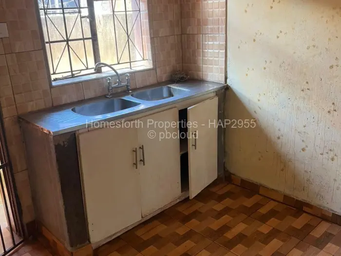 4 Bedroom House for Sale in Chitungwiza, Chitungwiza