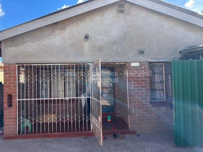4 Bedroom House for Sale in Chitungwiza, Chitungwiza