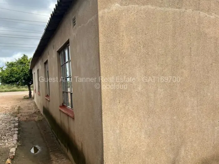 4 Bedroom House for Sale in Pumula South, Bulawayo