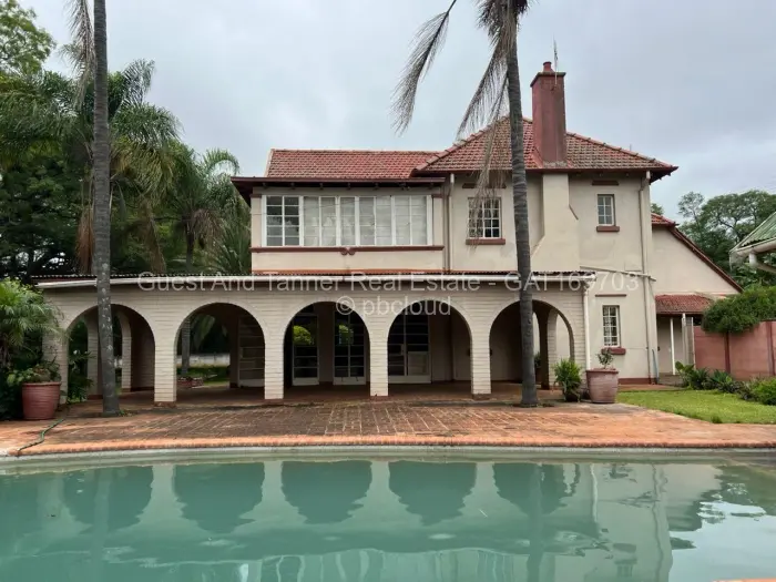 Flat/Apartment for Sale in Suburbs, Bulawayo