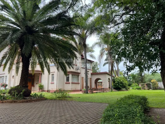 Flat/Apartment for Sale in Suburbs, Bulawayo