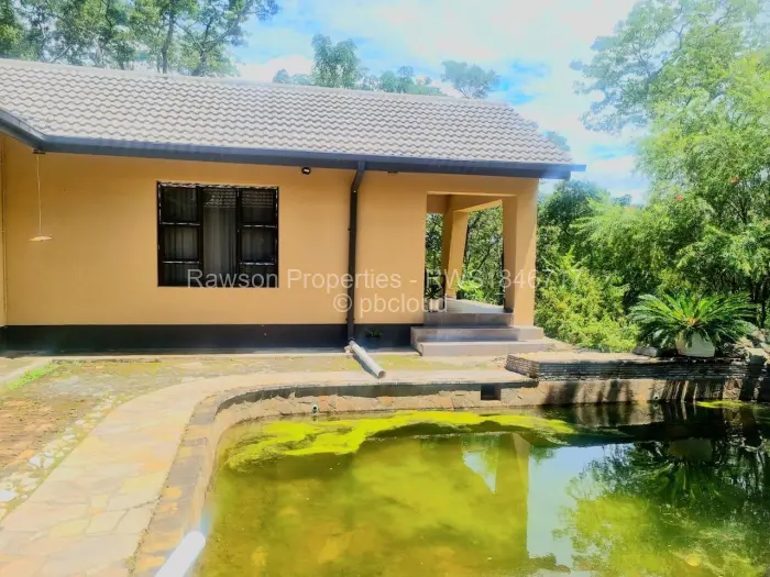6 Bedroom House for Sale in Glen Lorne, Harare