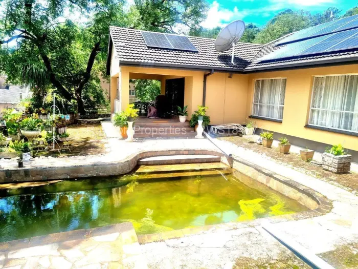 6 Bedroom House for Sale in Glen Lorne, Harare