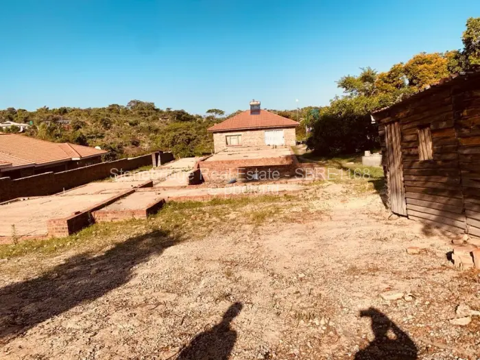 3 Bedroom Cottage/Garden Flat for Sale in Crowhill Views, Harare